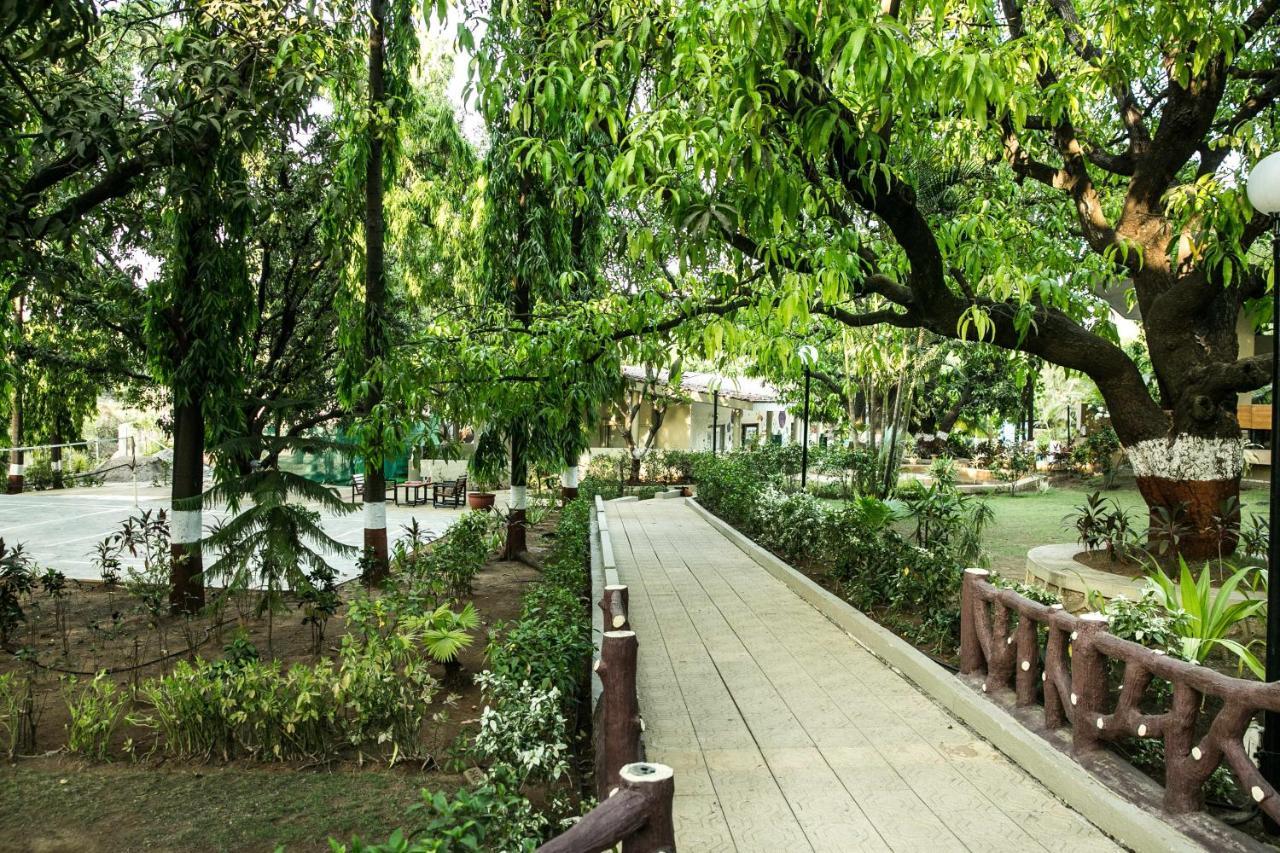 Ras Resort By Treat Silvassa Exteriör bild